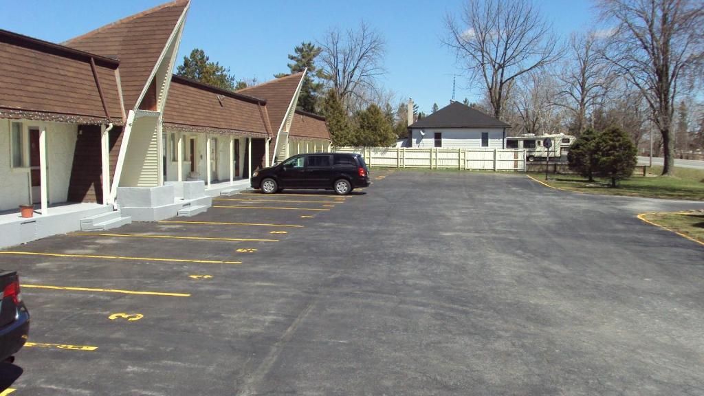 Twin Peaks Motel Napanee Exteriér fotografie